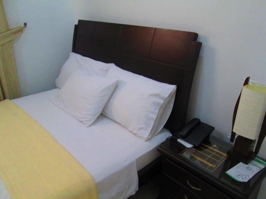 Hotel Mi Corral Plaza Montería Exteriör bild