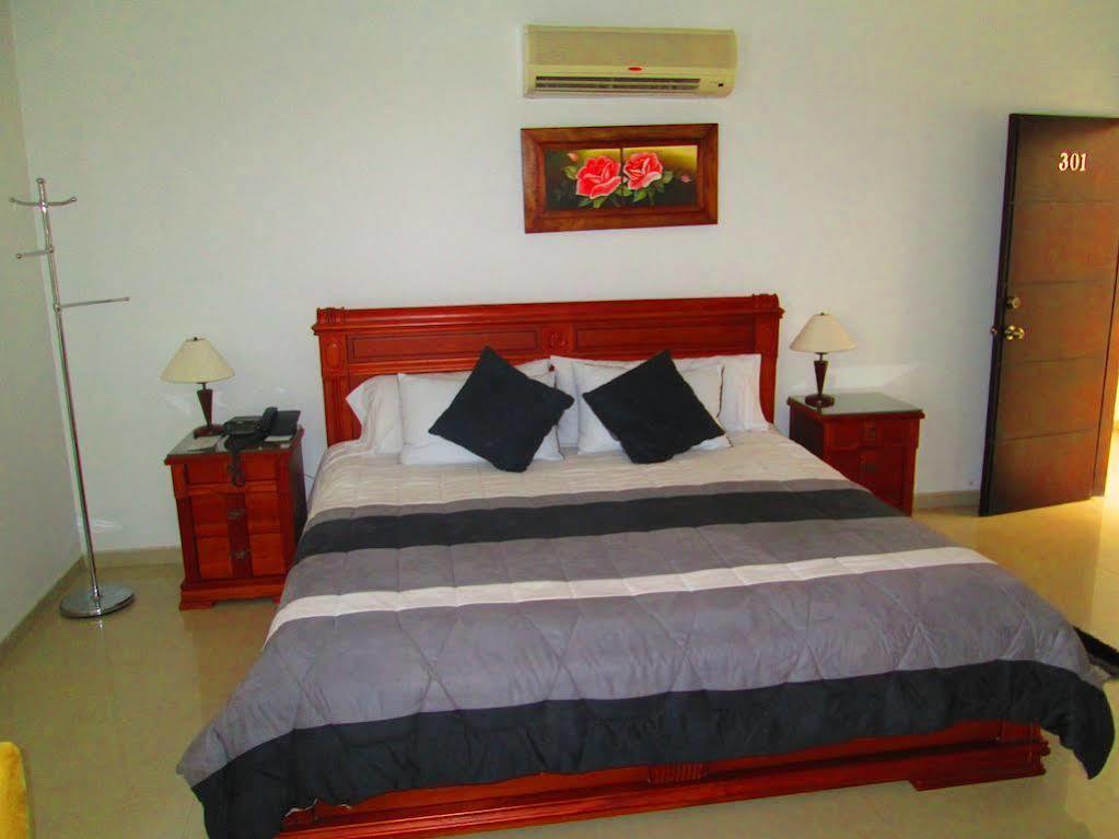 Hotel Mi Corral Plaza Montería Exteriör bild